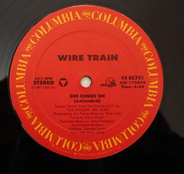 Wire Train : She Comes On (12", Single)