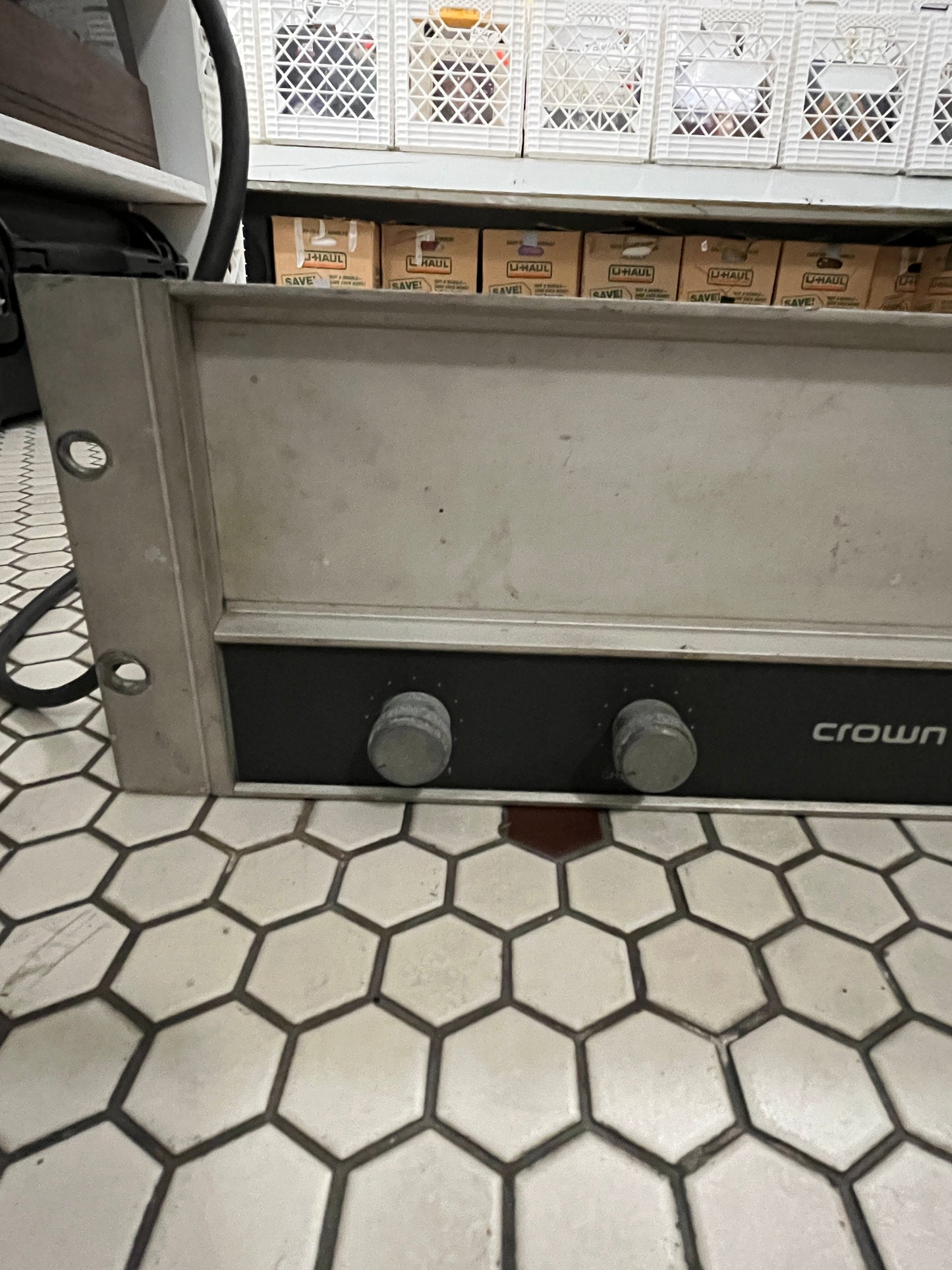 Crown D150A Amp Untested