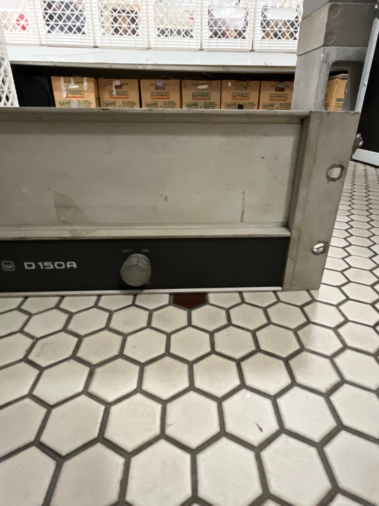 Crown D150A Amp Untested