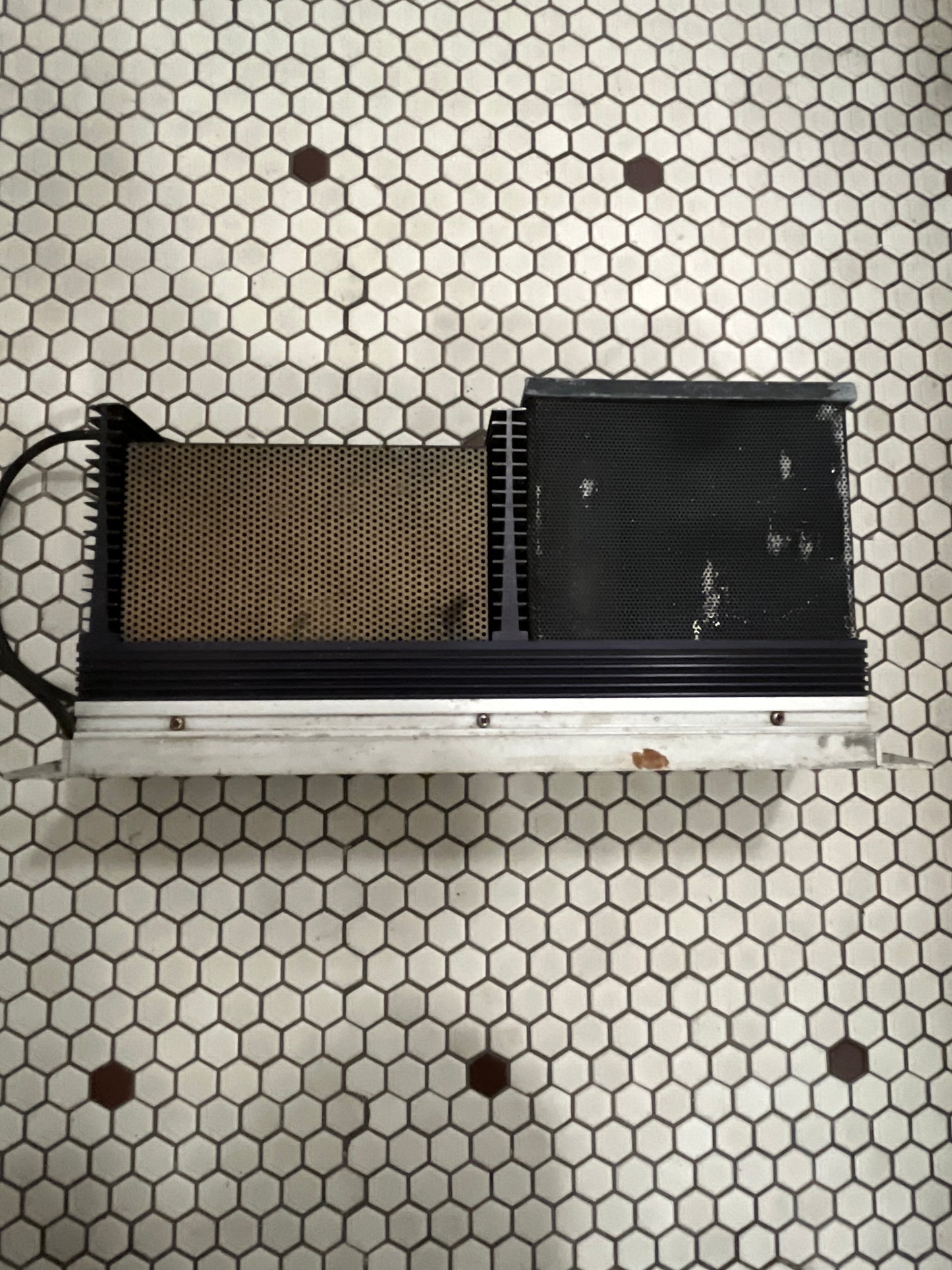 Crown D150A Amp Untested
