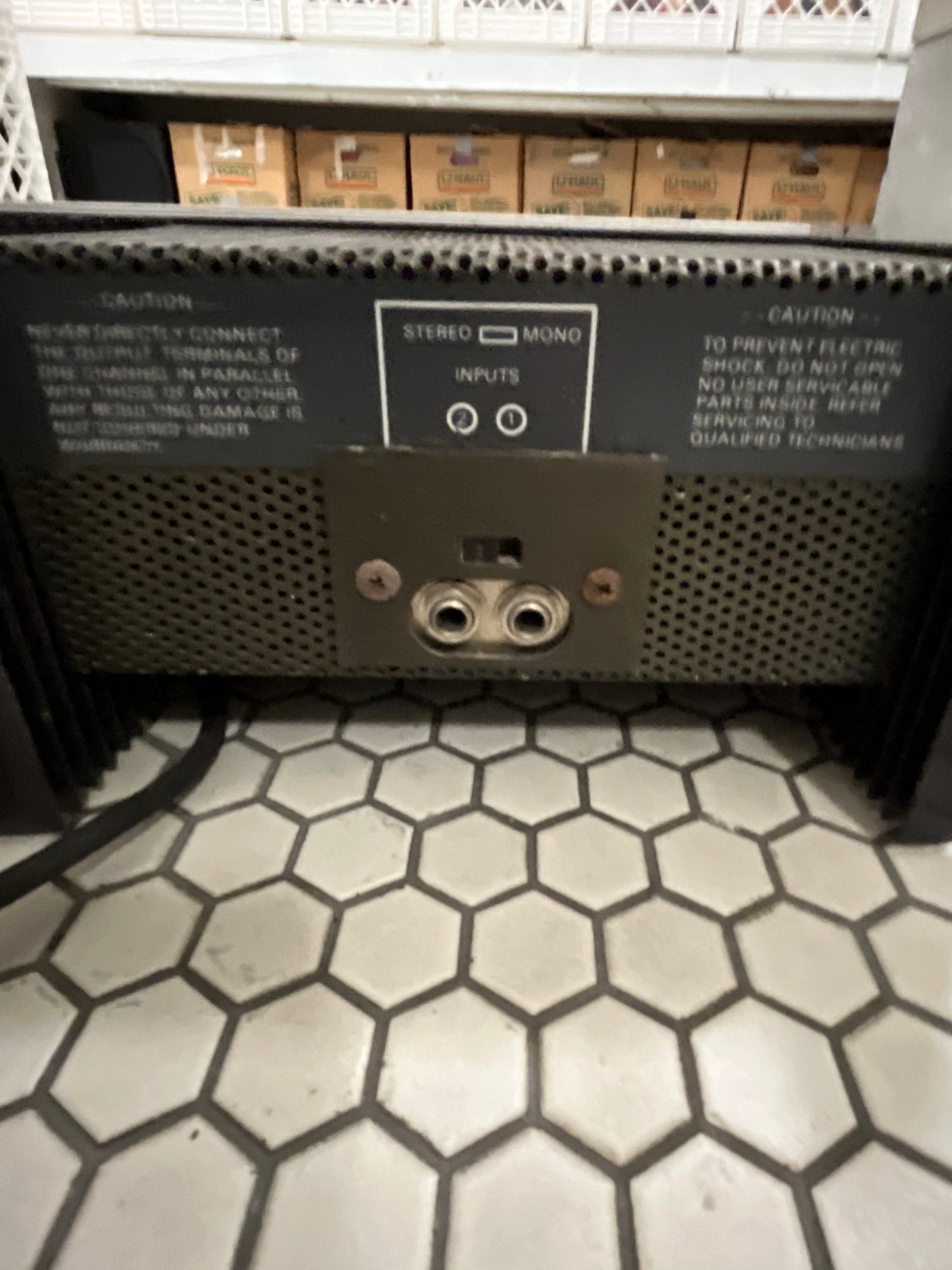 Crown D150A Amp Untested
