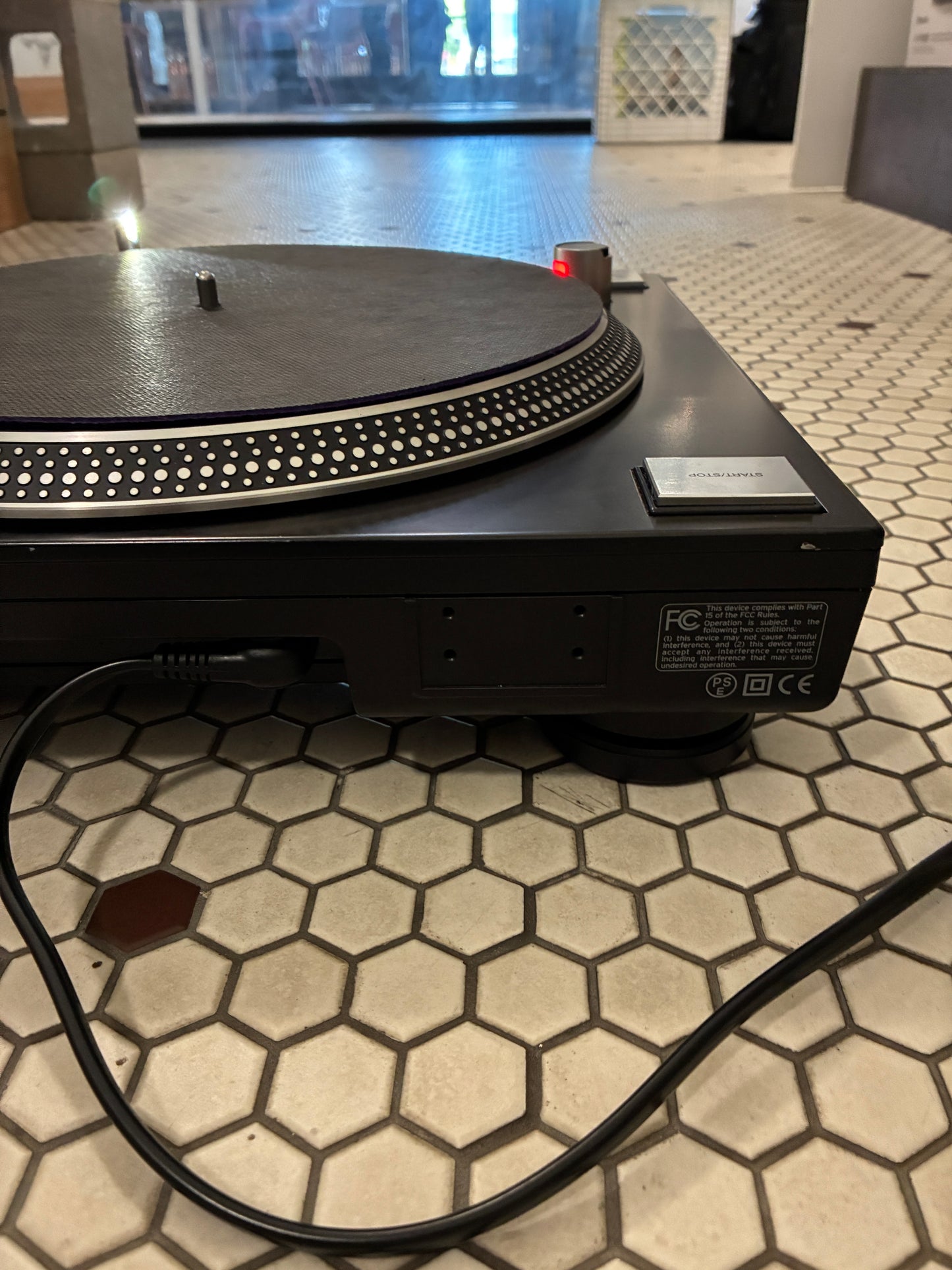 Reloop RP-7000 MkII Direct Drive DJ Turntable