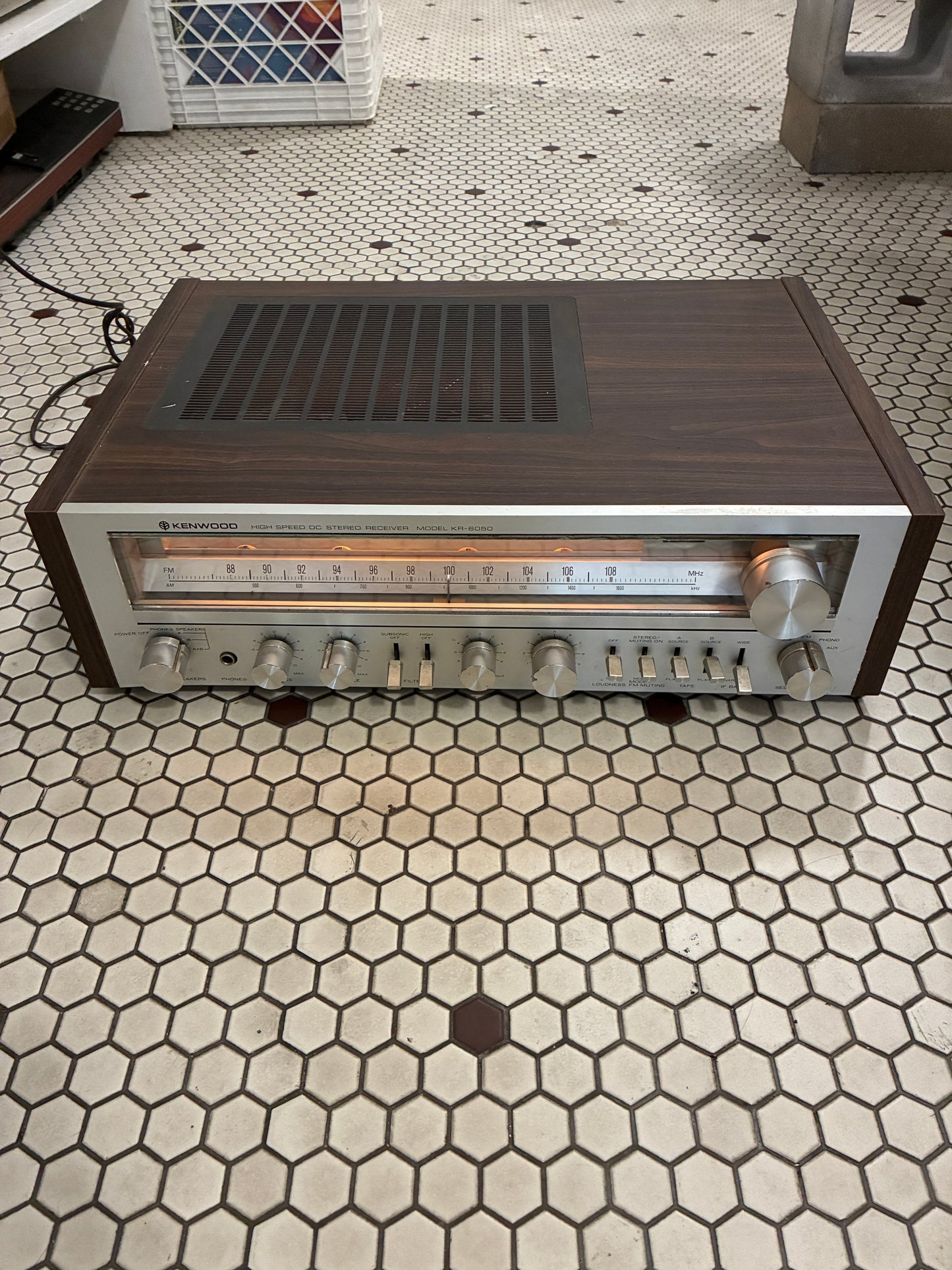Kenwood KR-6050 Stereo Receiver