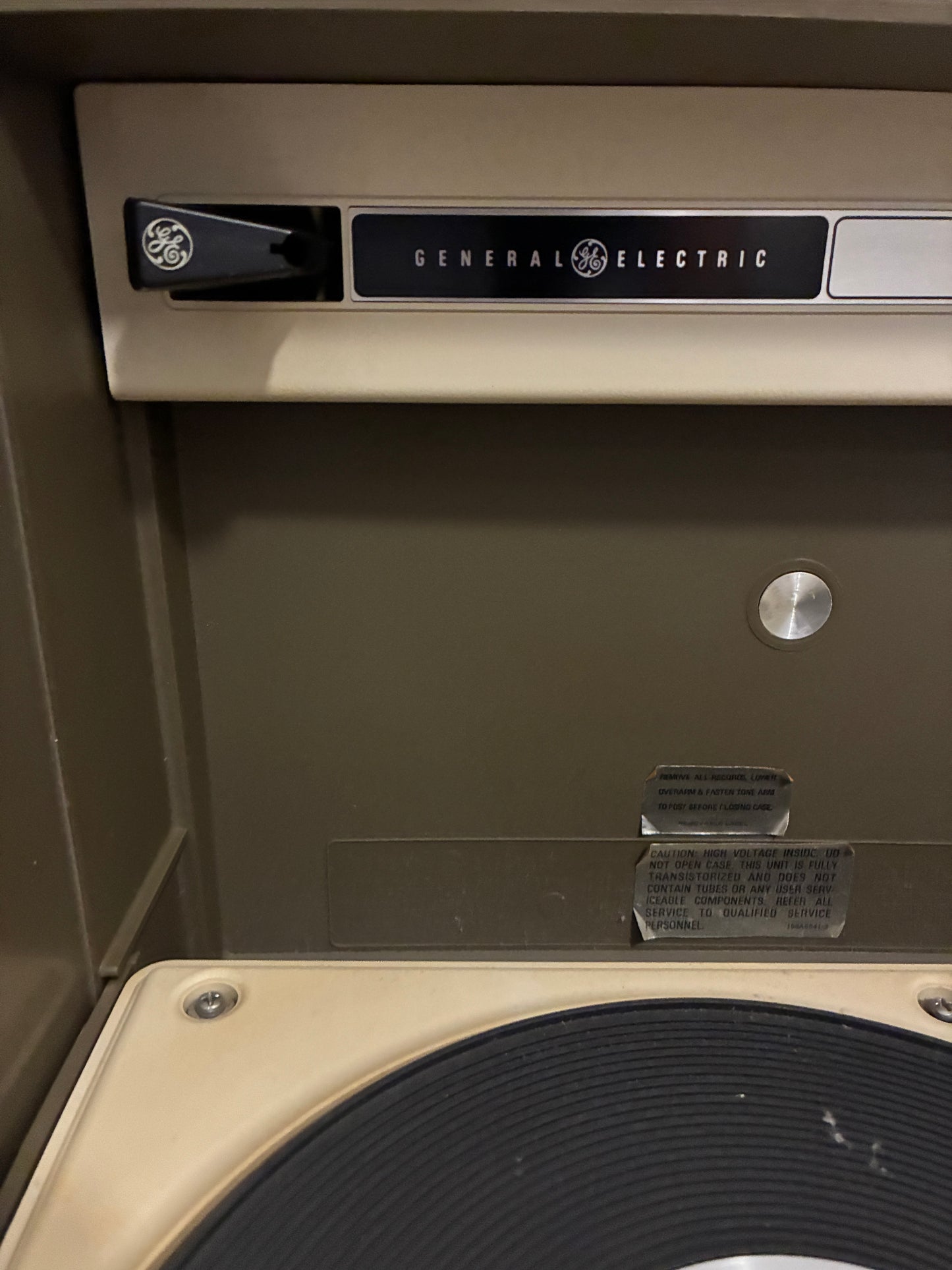 General Electric Wildcat Suitcase Turntable