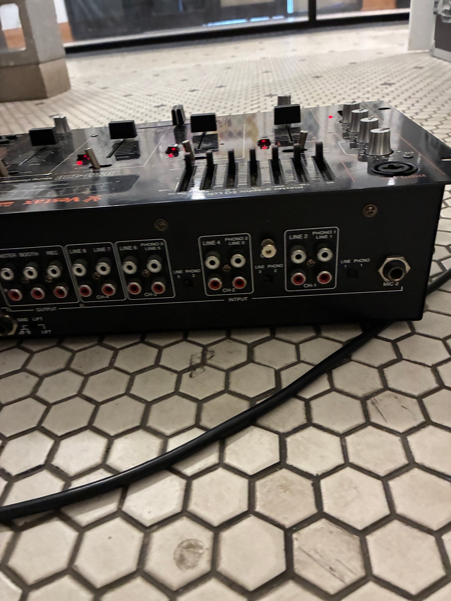 Vestax DSM-420 DJ Mixer