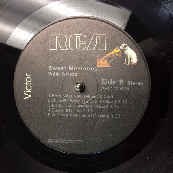 Willie Nelson : Sweet Memories (LP, Comp)