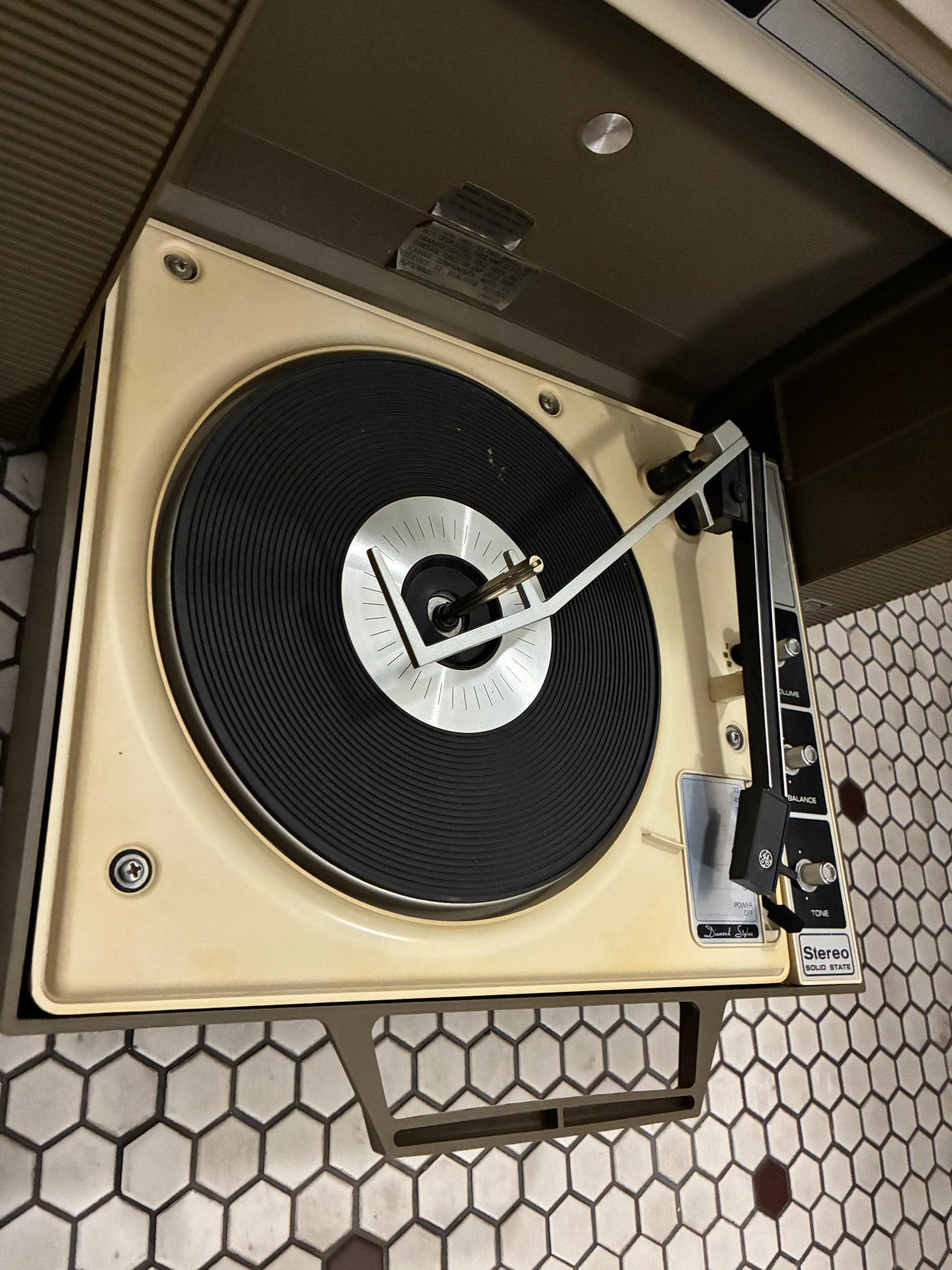 General Electric Wildcat Suitcase Turntable