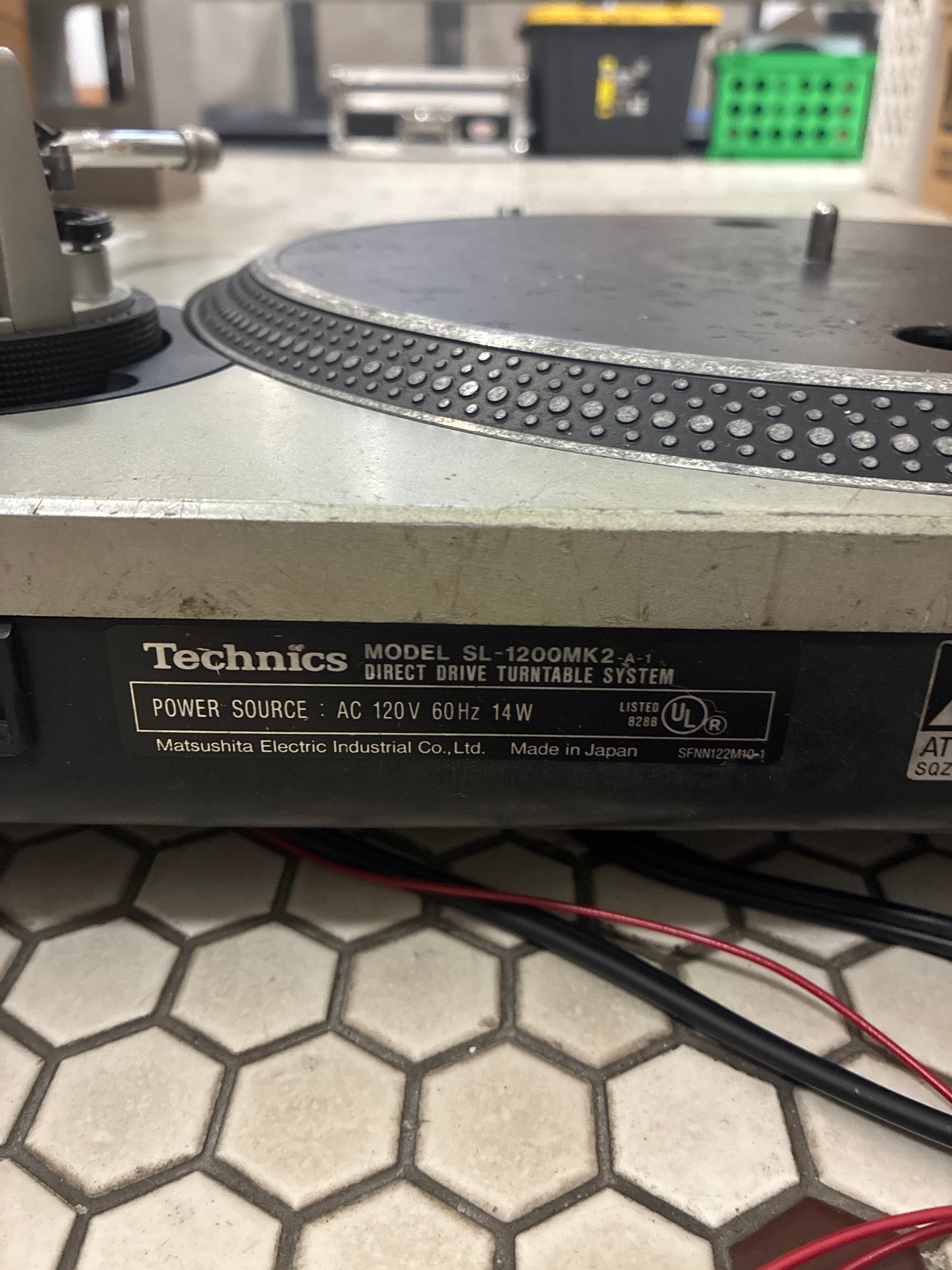 Technics SL-1200 MK2 Turntable