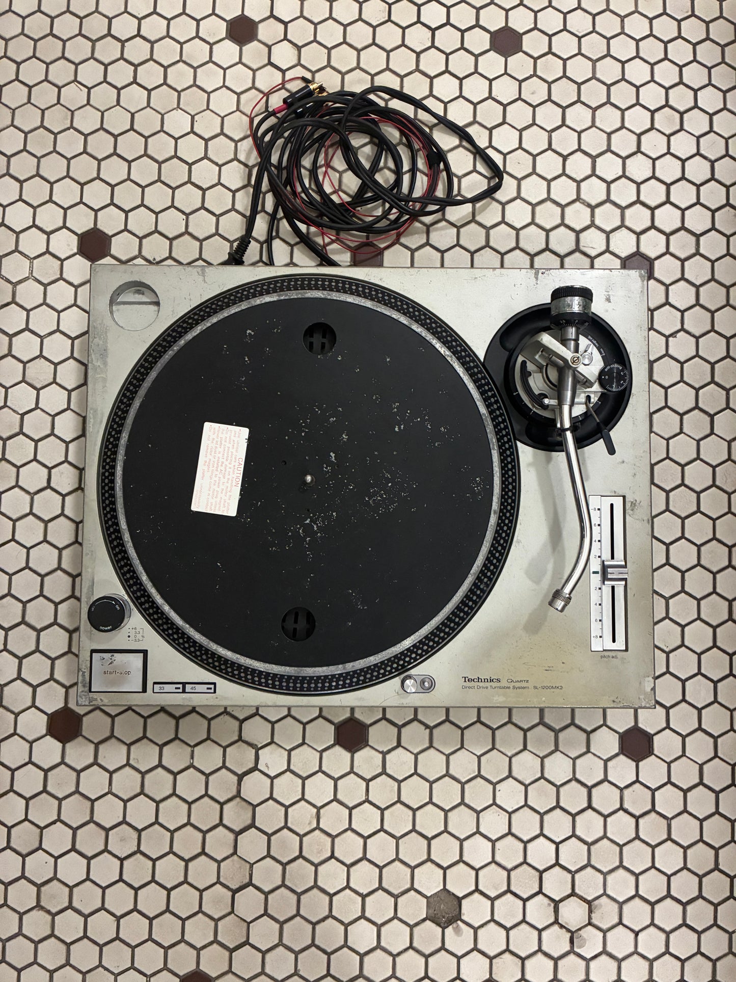 Technics SL-1200 MK2 Turntable