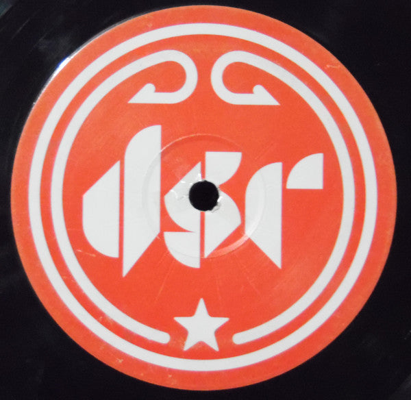 Distorted Minds Feat. MC Foxy & MC Eksman : We Can't Stop (12")