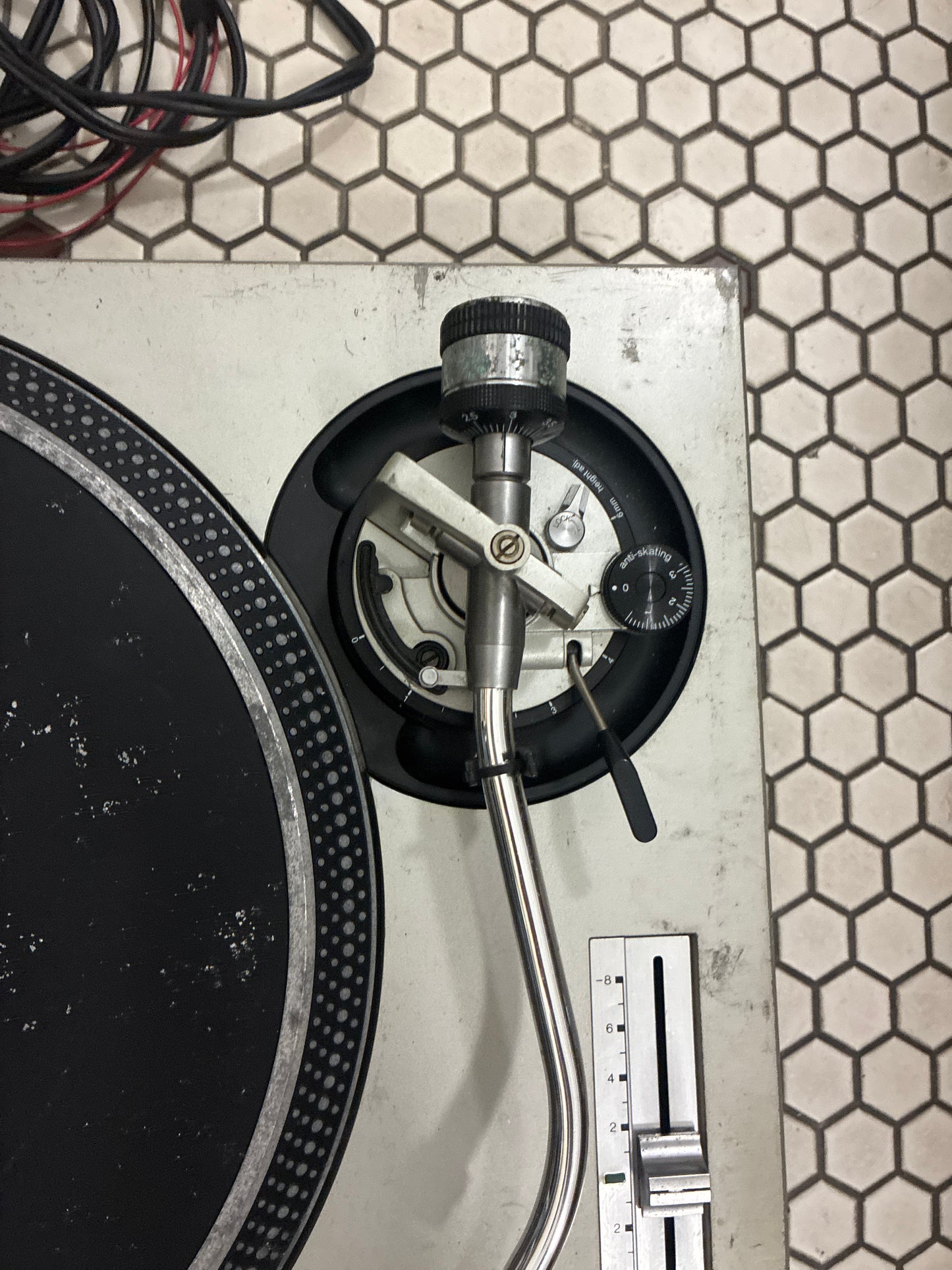 Technics SL-1200 MK2 Turntable