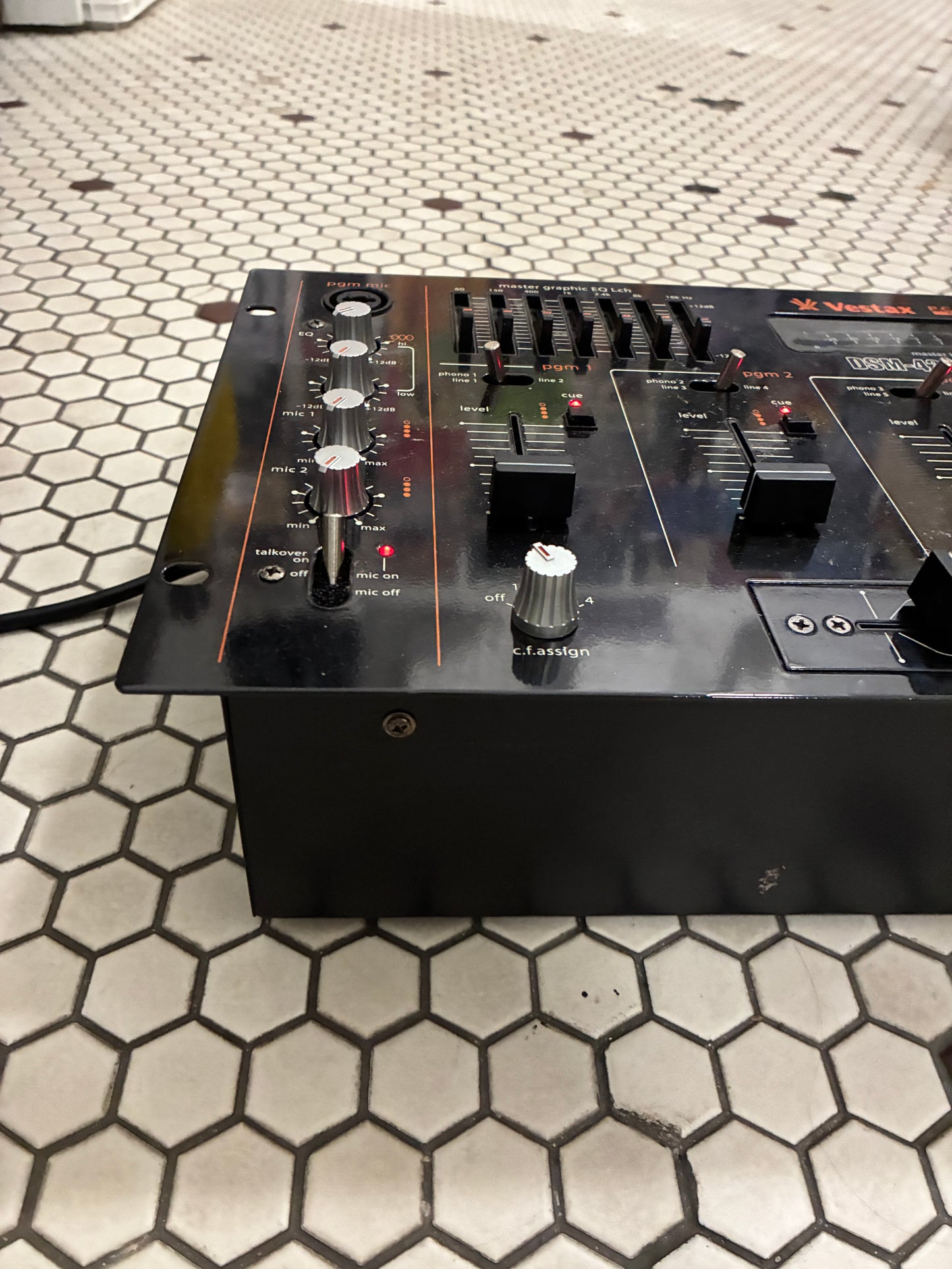 Vestax DSM-420 DJ Mixer