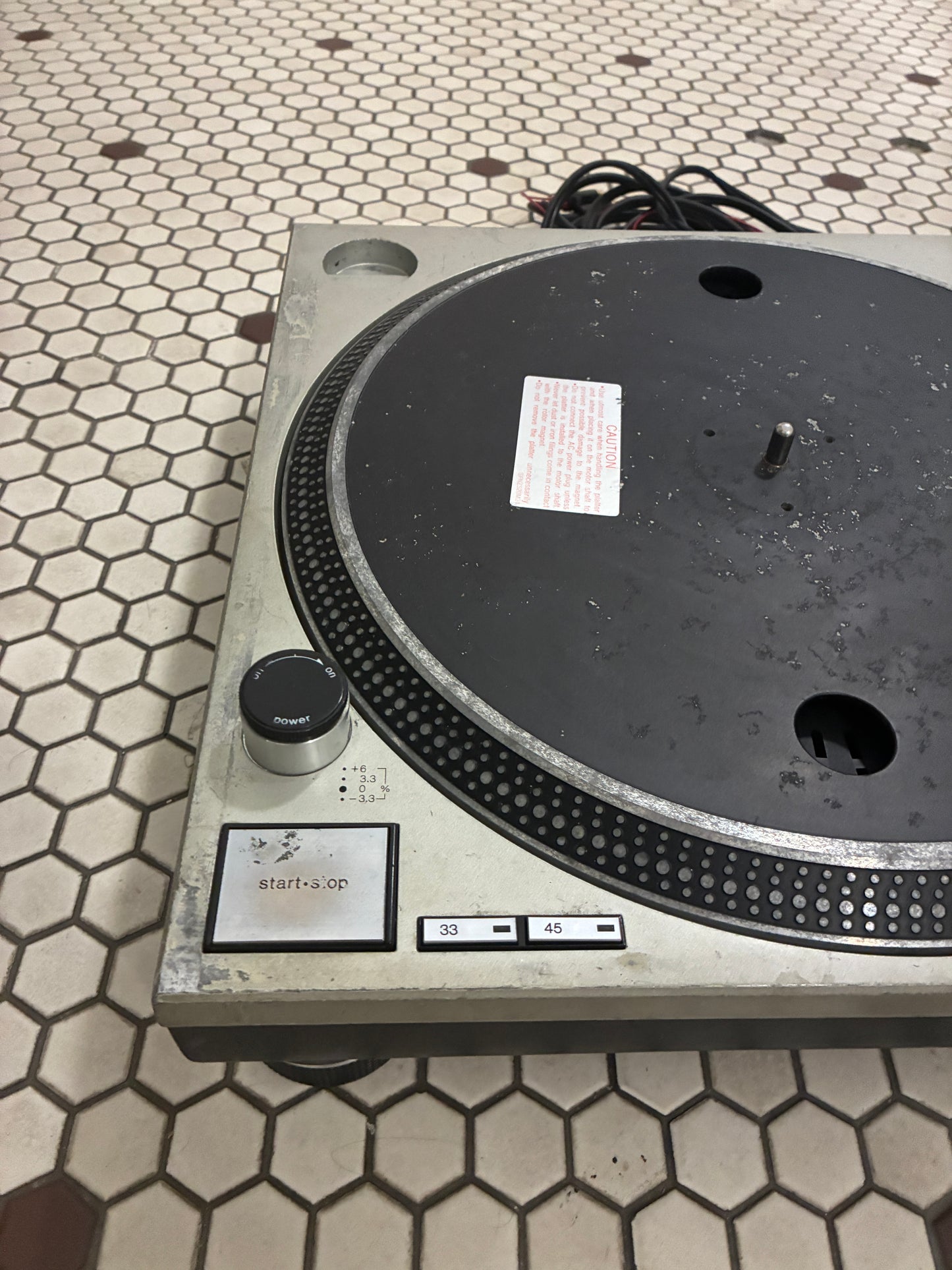 Technics SL-1200 MK2 Turntable