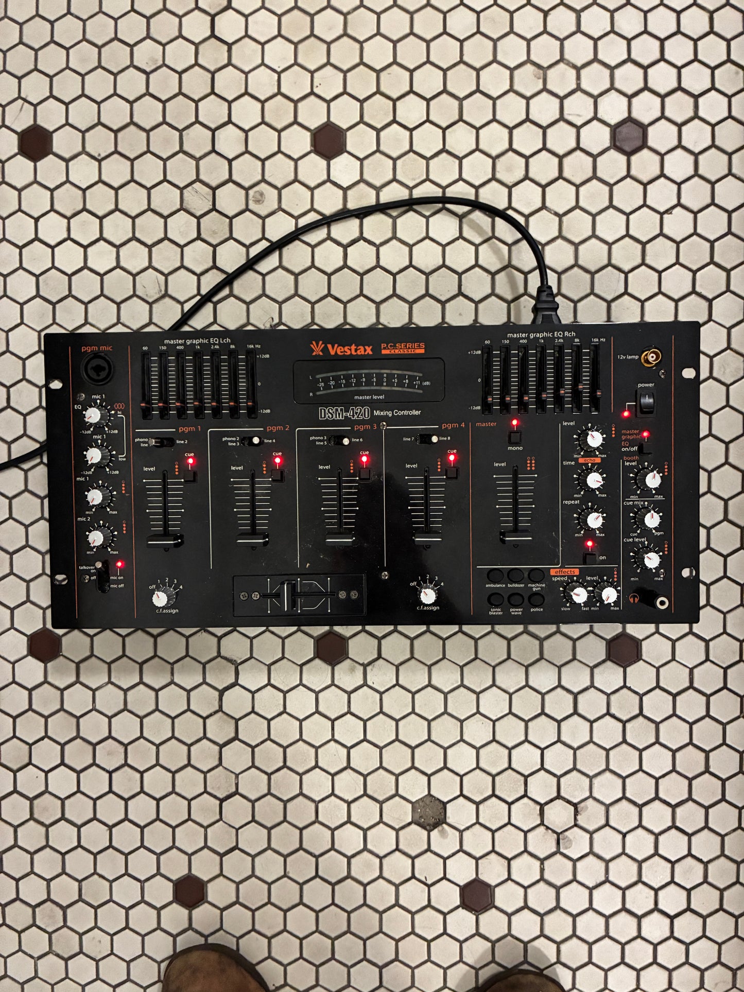 Vestax DSM-420 DJ Mixer