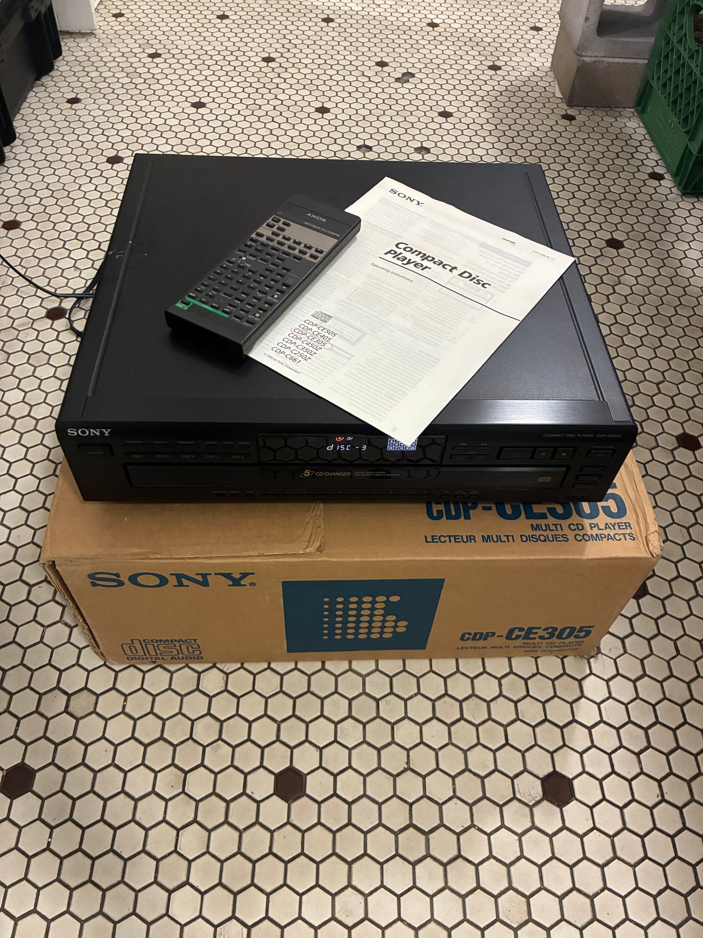 Sony CDP-CE305 cd player
