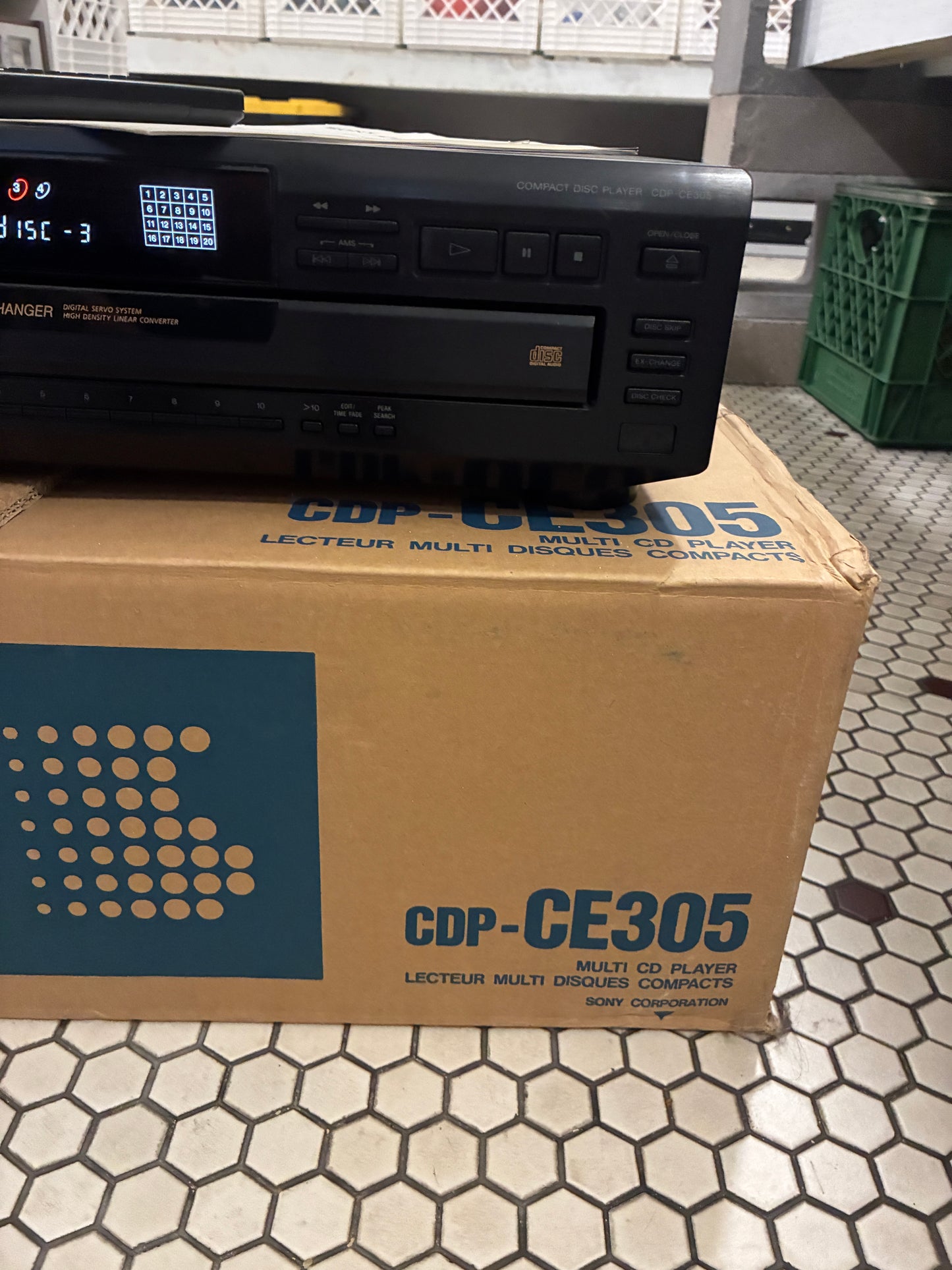 Sony CDP-CE305 cd player