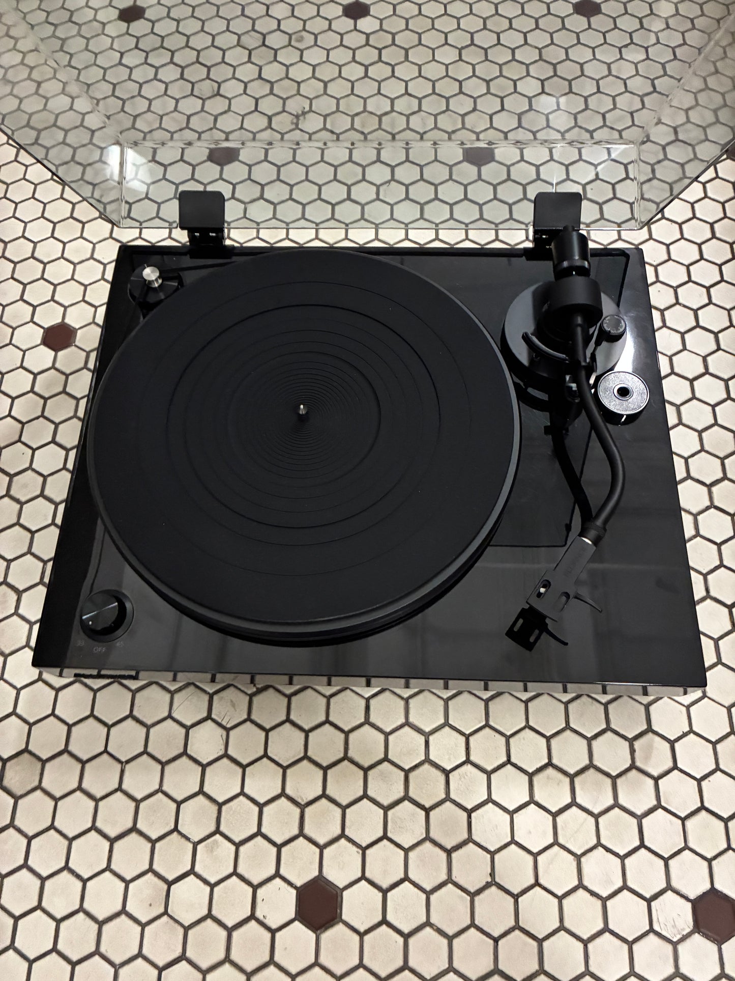 Fluance RT 82 T Turntable
