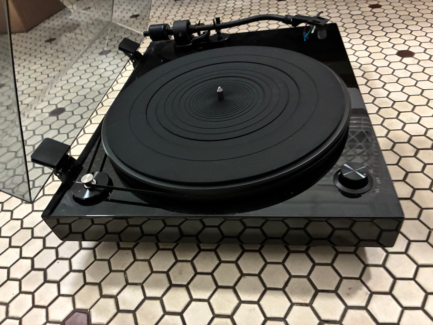 Fluance RT 82 T Turntable