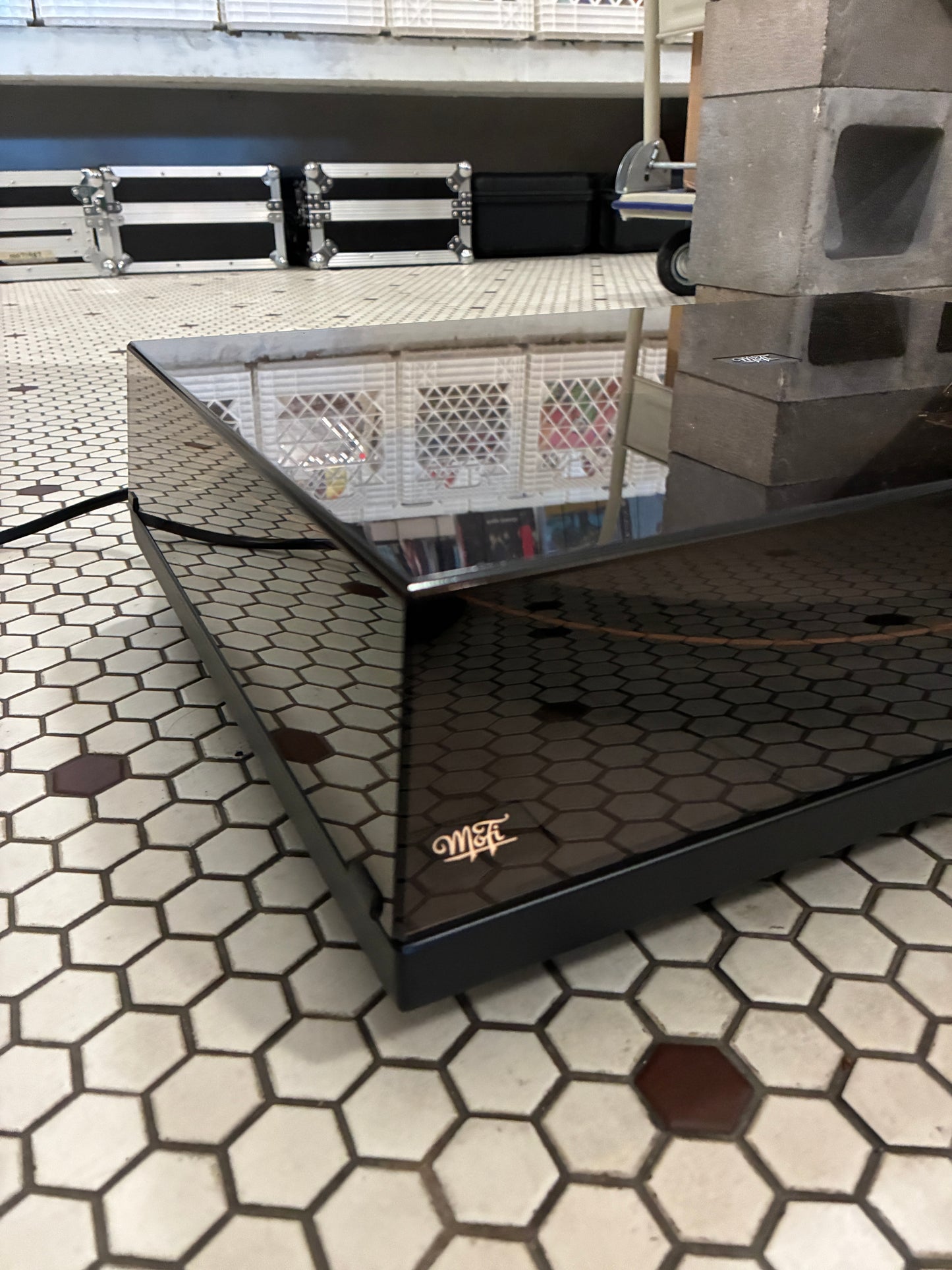 Mofi Ultradeck Turntable
