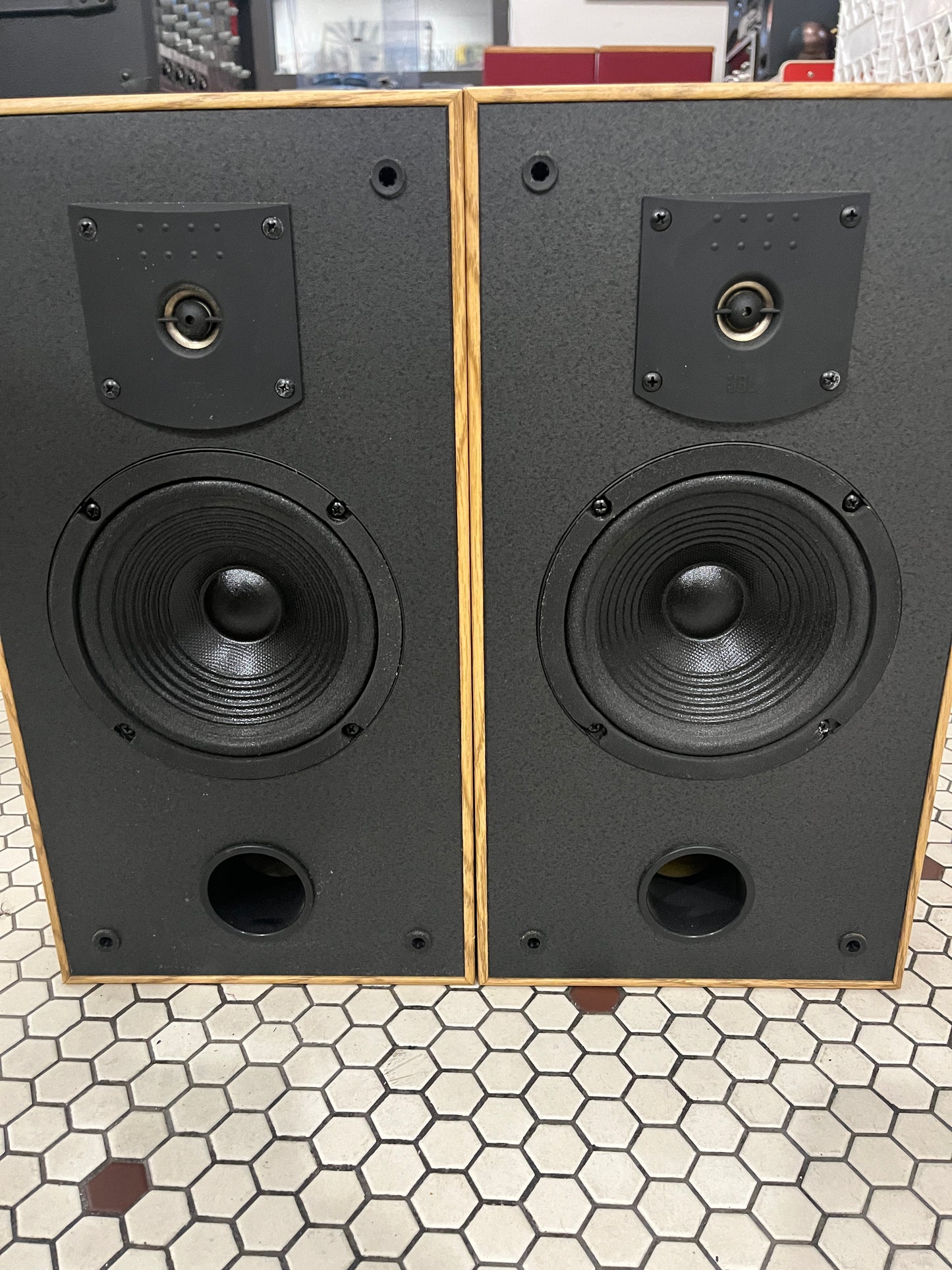 JBL J2060 bookshelf speakers