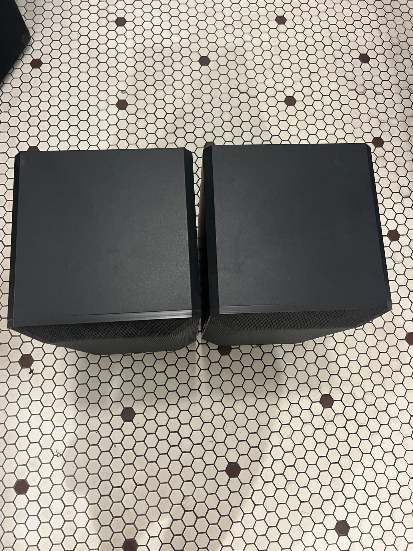 ADS L 470 speakers